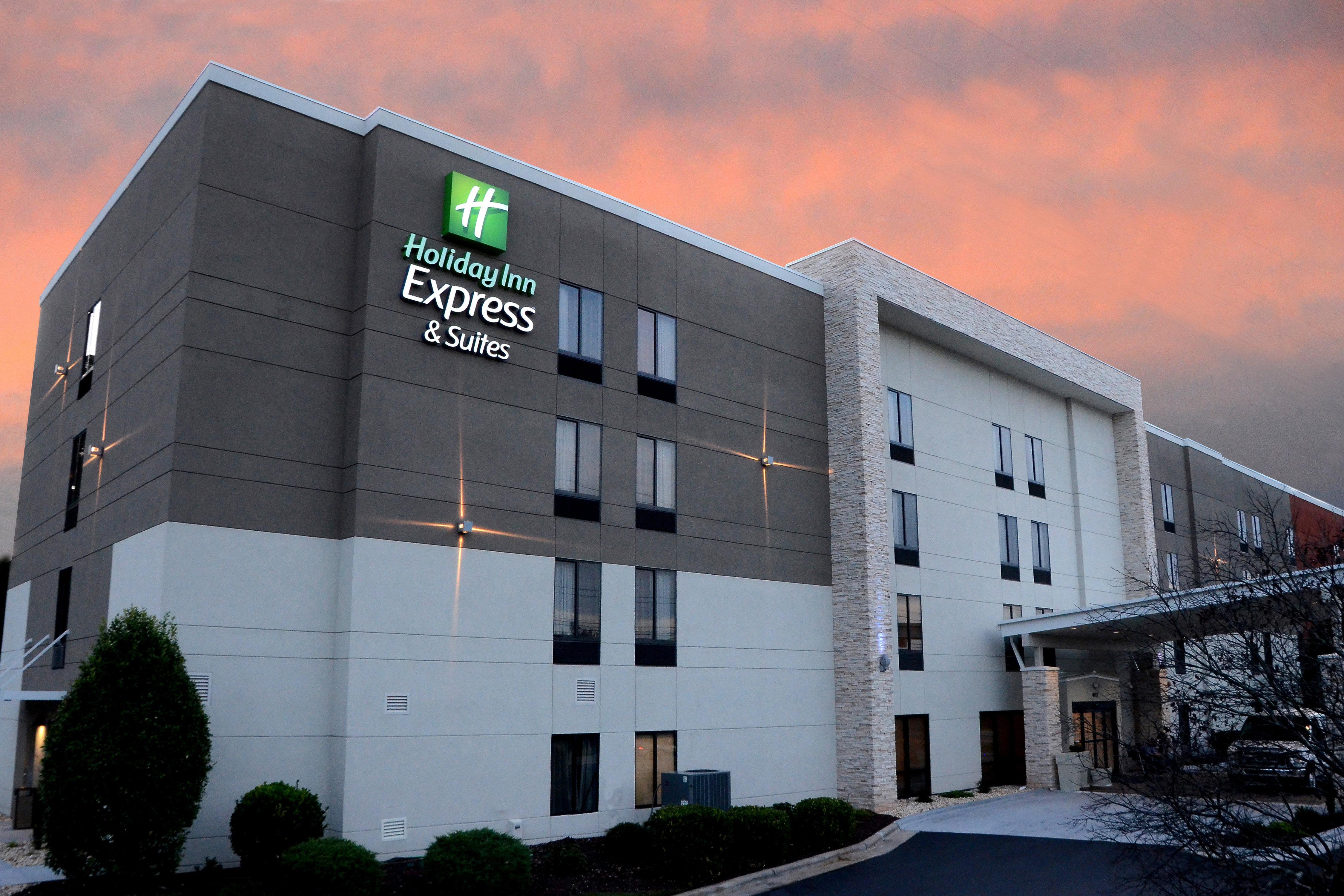 Holiday Inn Express & Suites Raleigh Durham Airport At Rtp By Ihg Exterior photo