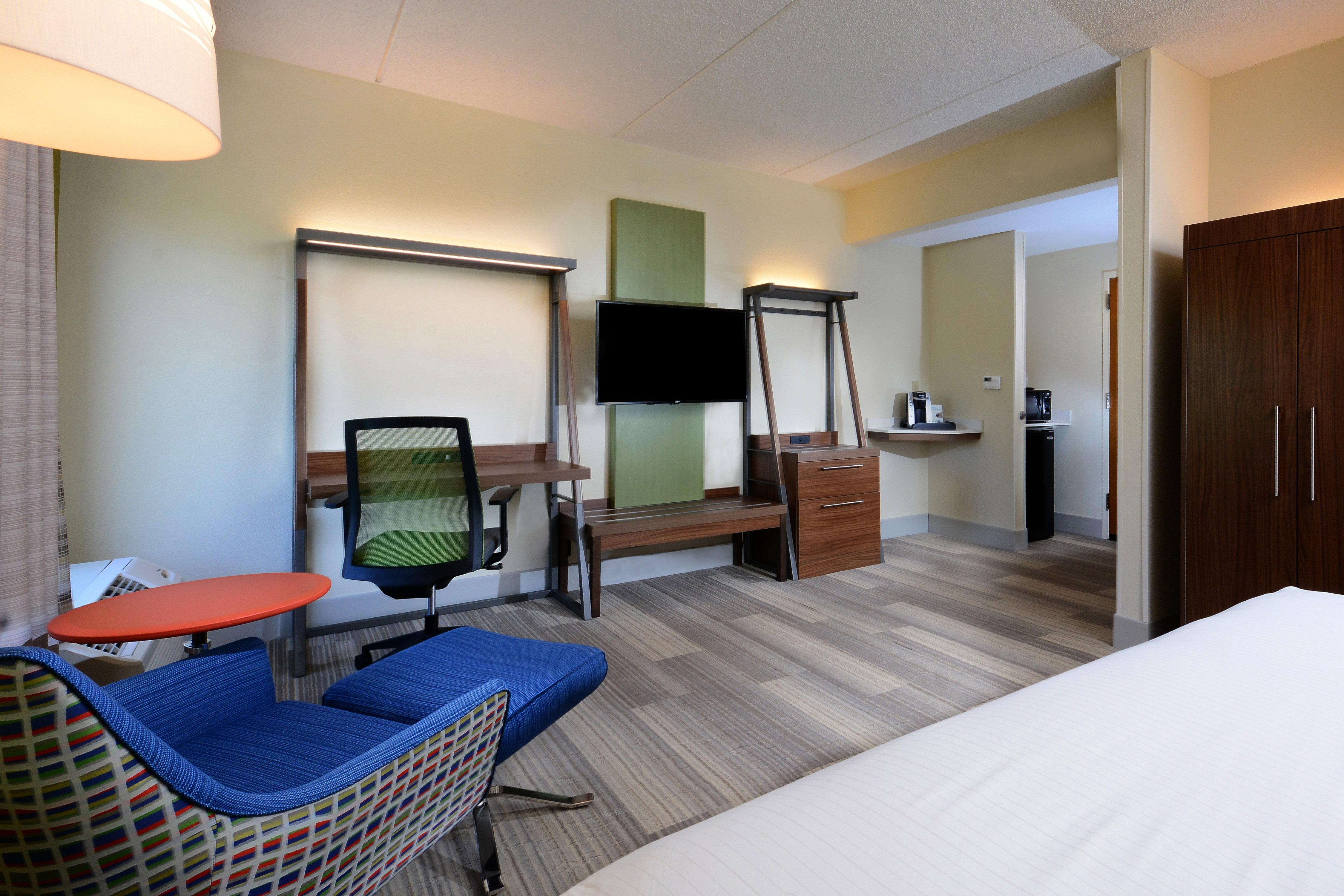 Holiday Inn Express & Suites Raleigh Durham Airport At Rtp By Ihg Exterior photo