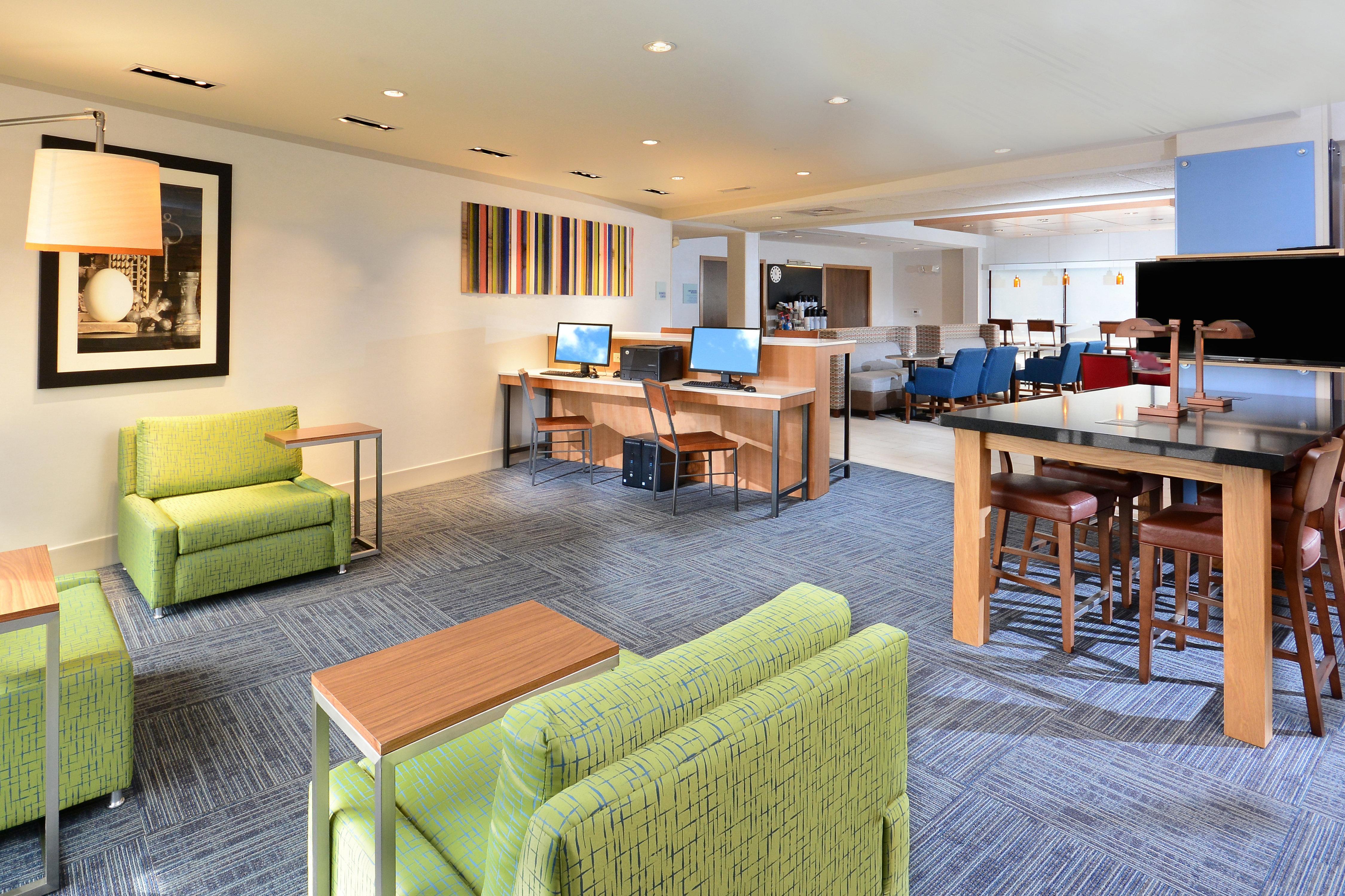 Holiday Inn Express & Suites Raleigh Durham Airport At Rtp By Ihg Exterior photo