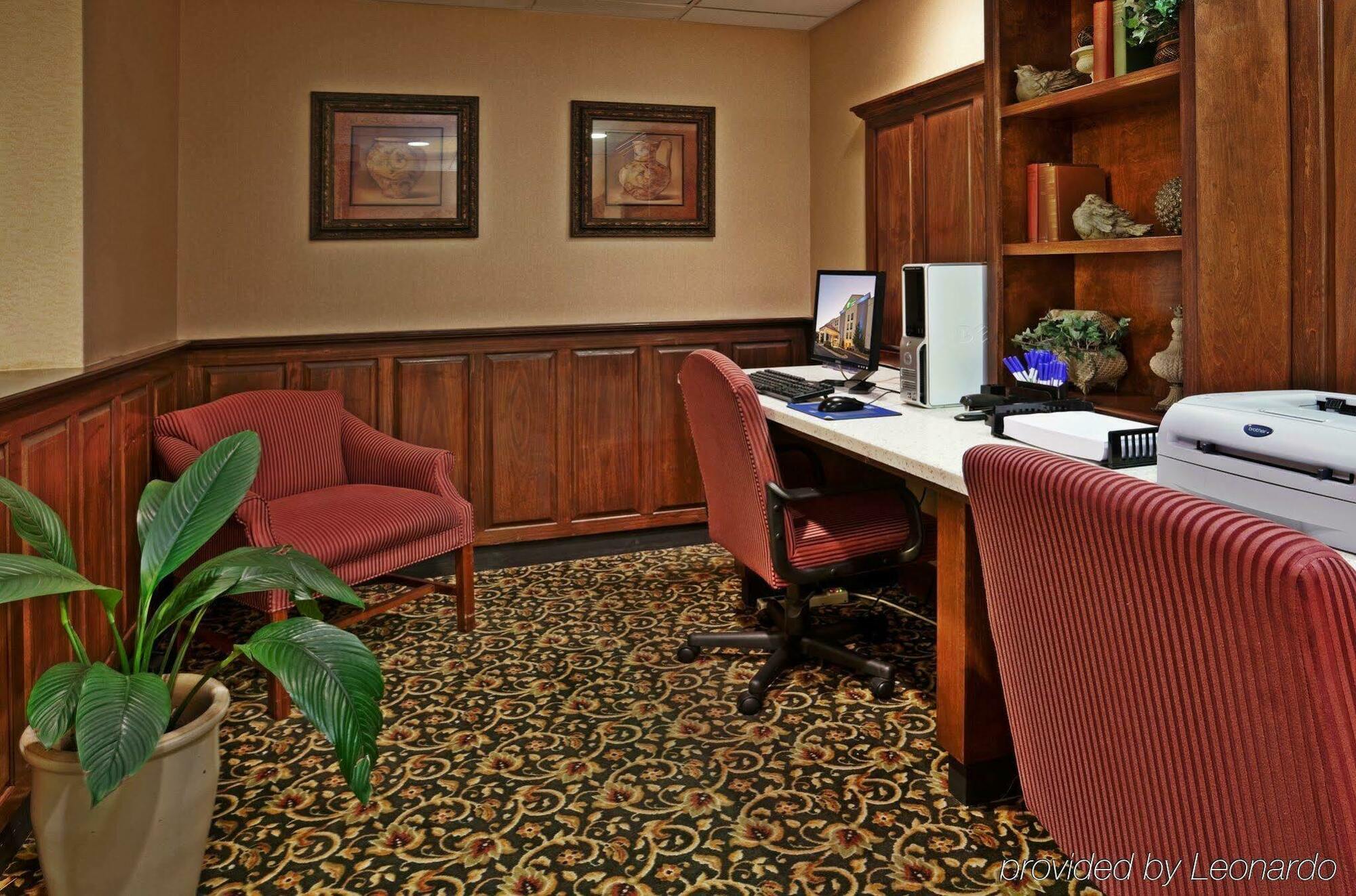 Holiday Inn Express & Suites Raleigh Durham Airport At Rtp By Ihg Exterior photo